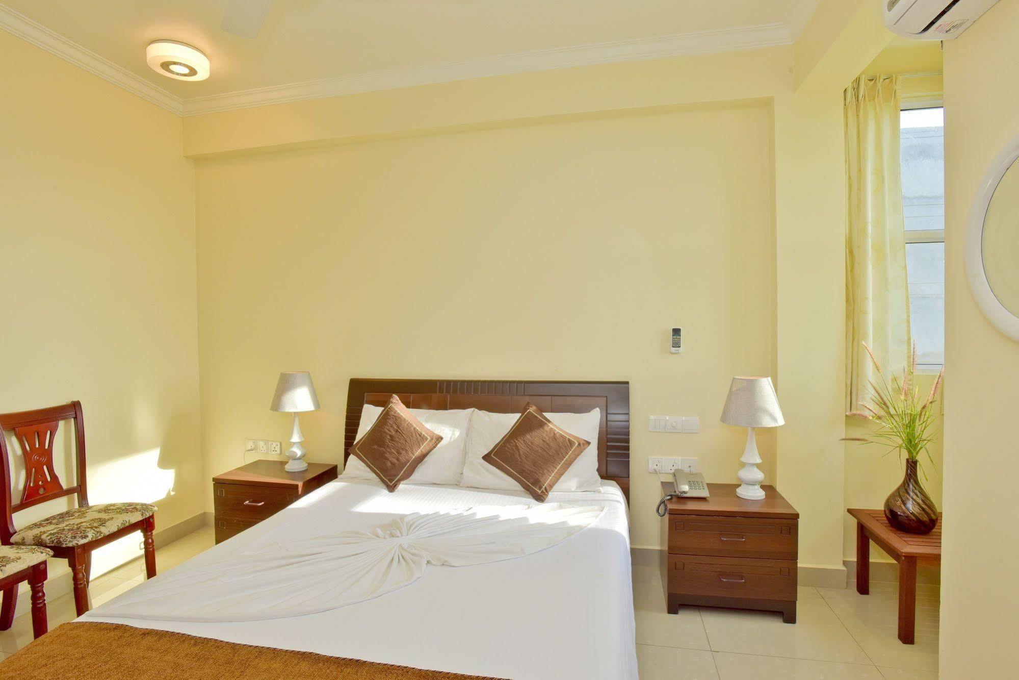 Crystal Beach Inn Male Ngoại thất bức ảnh